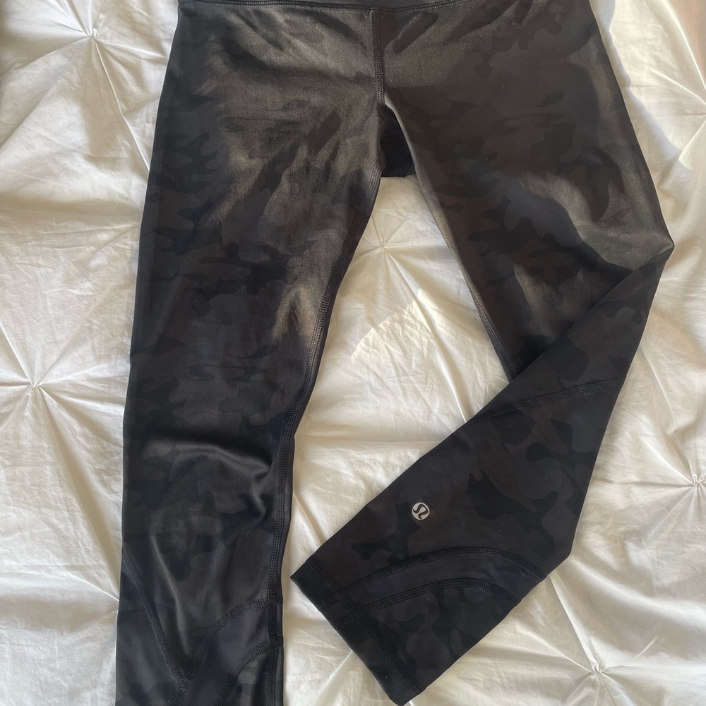 Lululemon 3/4 Camo Tights